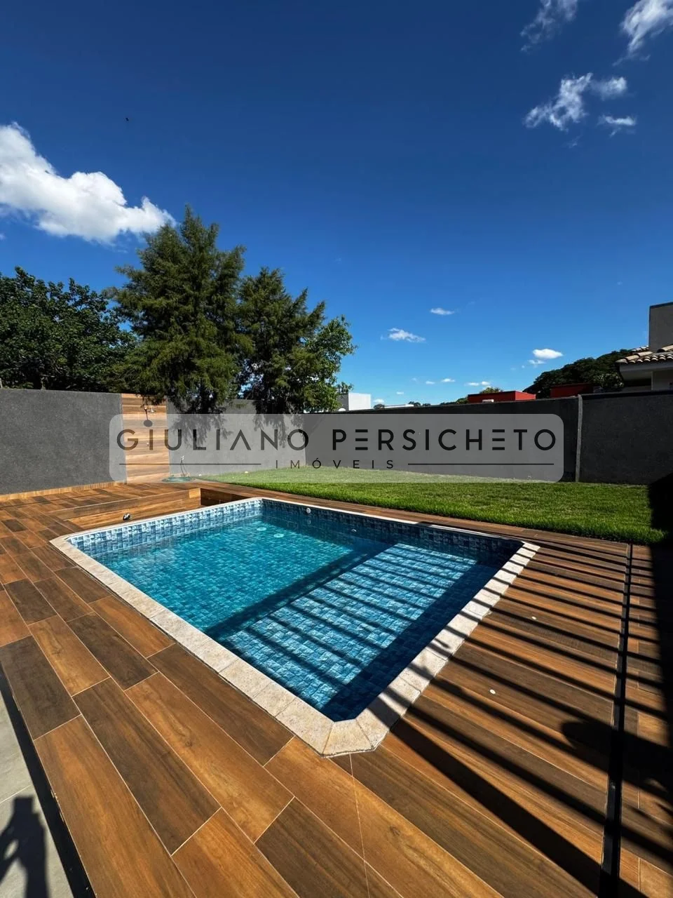 Casa à Venda no Condomínio Vale Florido I - Piratininga — foto 1